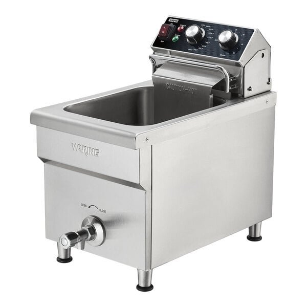 Waring WDF1700 15 lb. Heavy-Duty Commercial Countertop Deep Fryer - 120V, 1,800W 2 Waring WDF1700 15 lb. Heavy-Duty Commercial Countertop Deep Fryer - 120V, 1,800W - Image 2